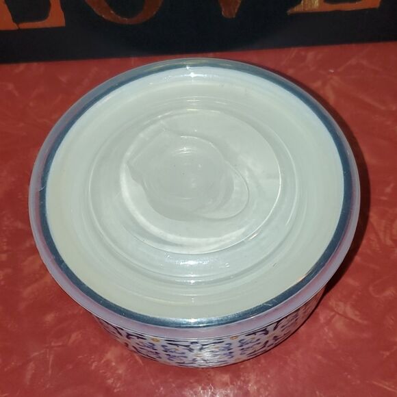 Signature Housewares Storage Bowl with Lid… - Picture 2 of 5